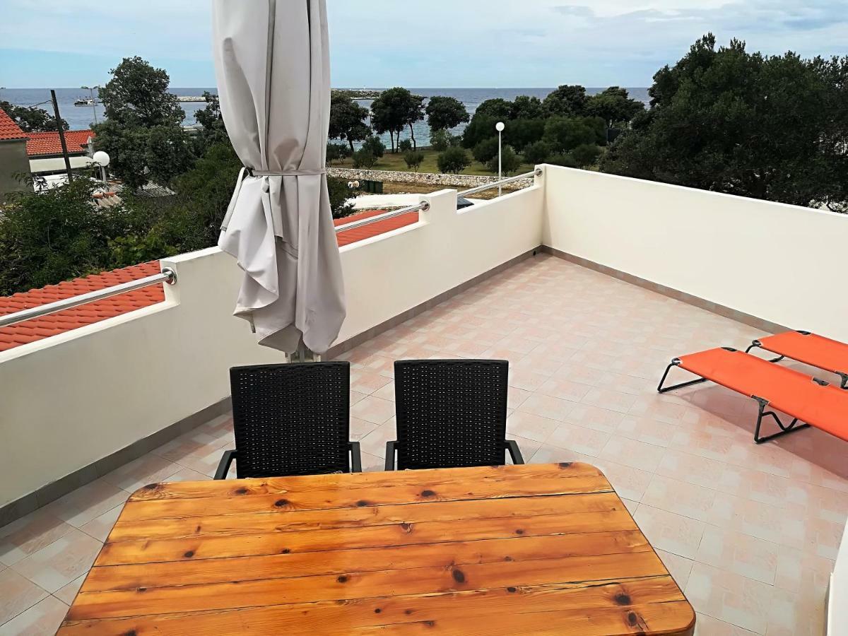 Apartman Rosanda Premuda Exterior photo